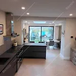 Penzion Eglinton Road - Entire House