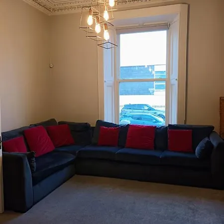 Eglinton Road - Entire House Guest house