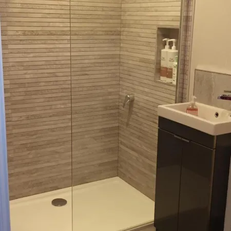 Eglinton Road - Entire House 布瑞