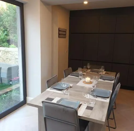 Guest house Eglinton Road - Entire House 4*