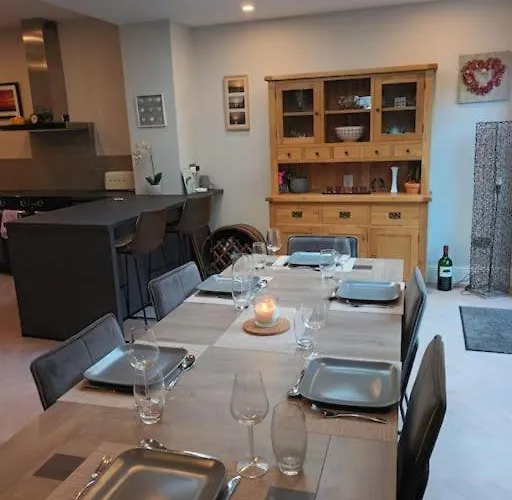 Eglinton Road - Entire House 4* Bray